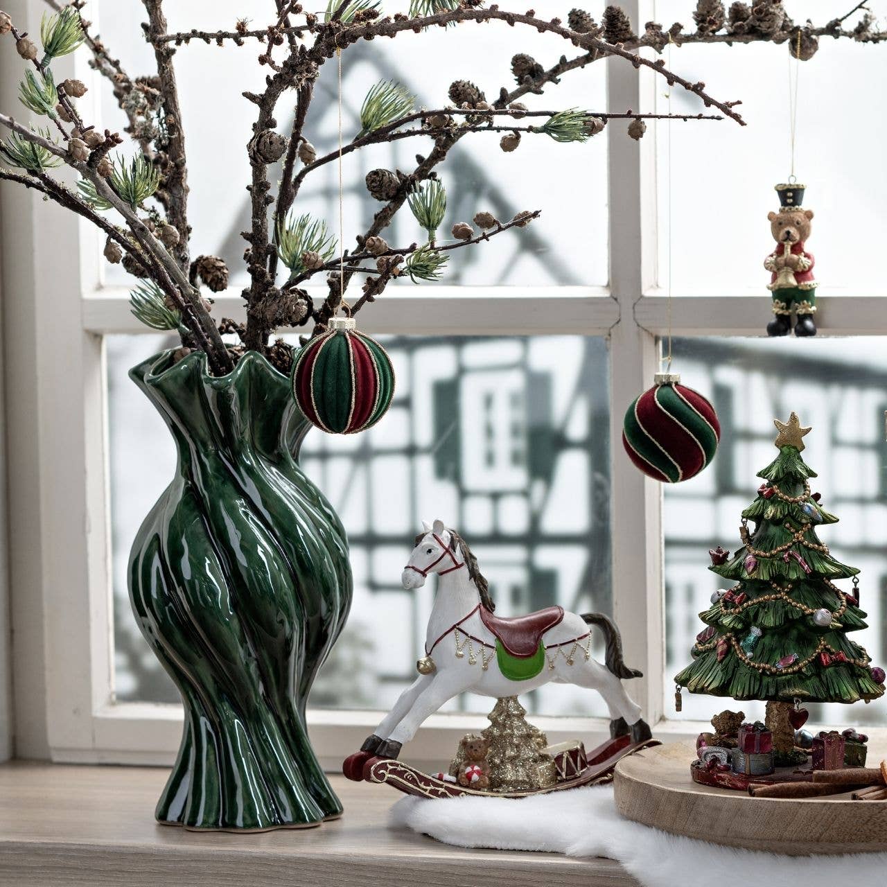 Vase Sculptural Émeraude