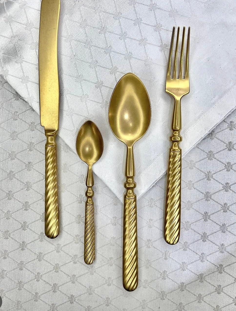 Sobor – Shiny Gold Twisted Cutlery