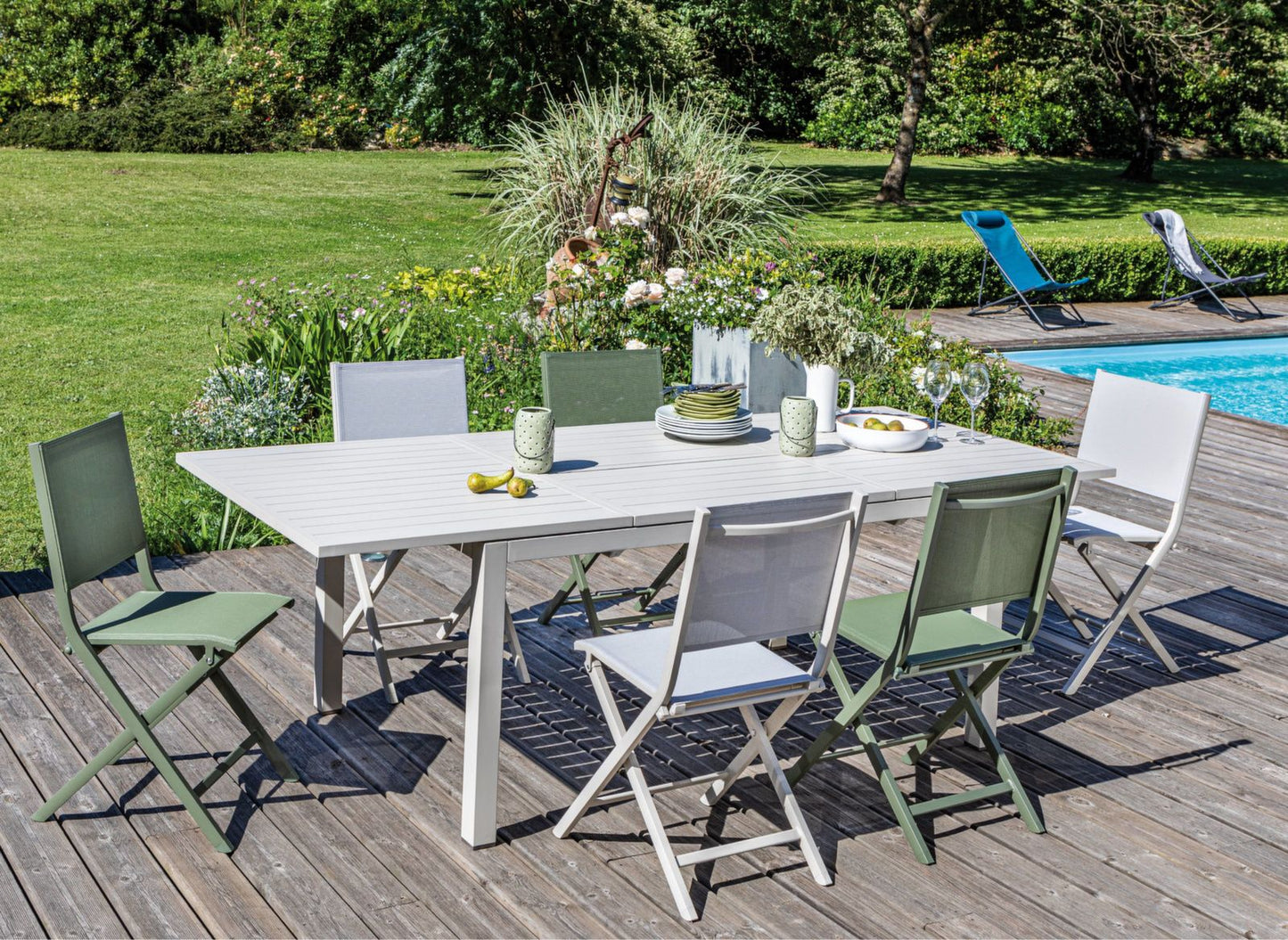 MARIO chair with white canvas base