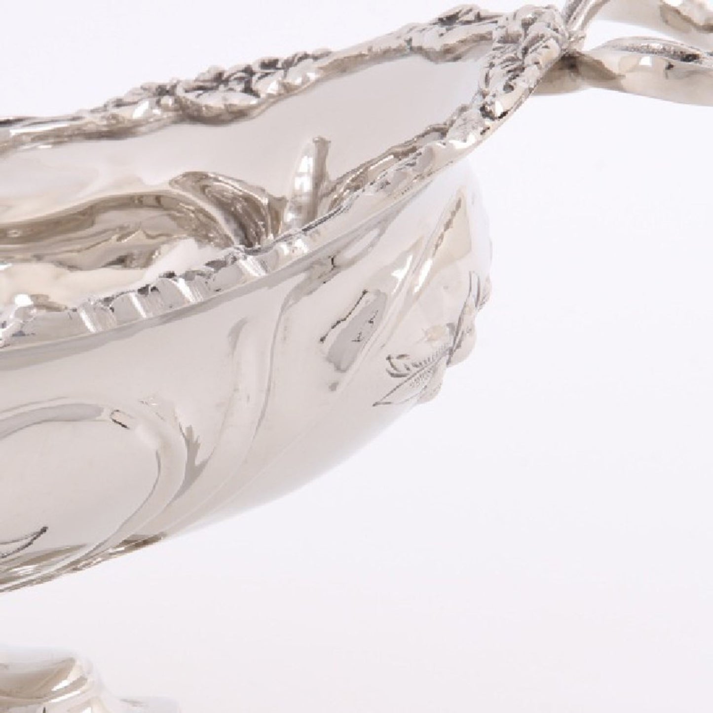 Coupe décoratif en laiton argenté avec poignées