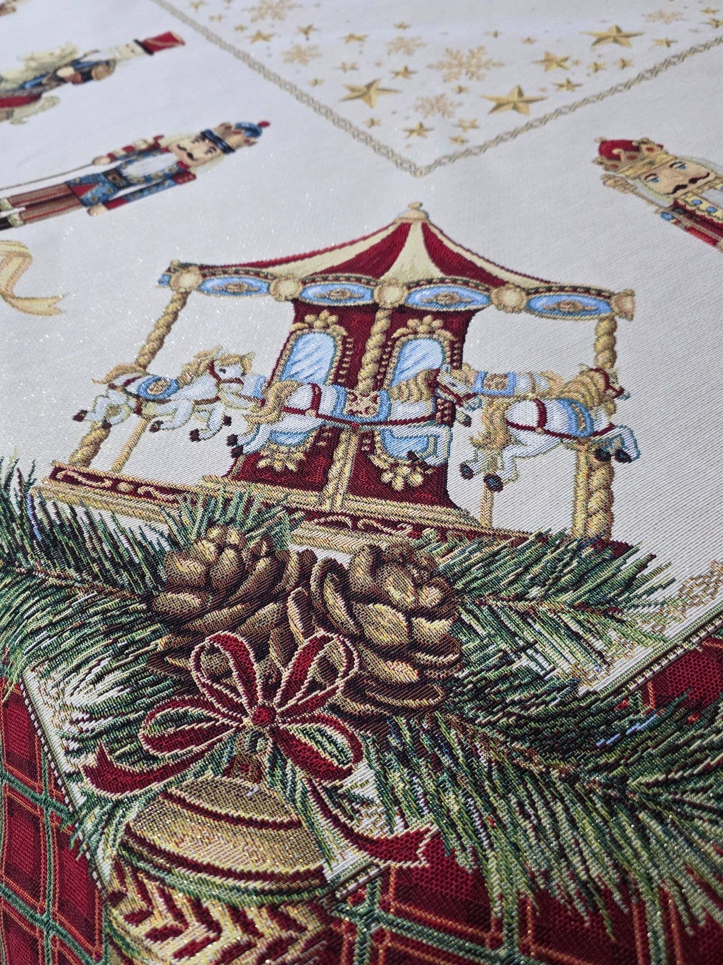 Nappe de Noël Casse-Noisette en Lurex 140x140cm