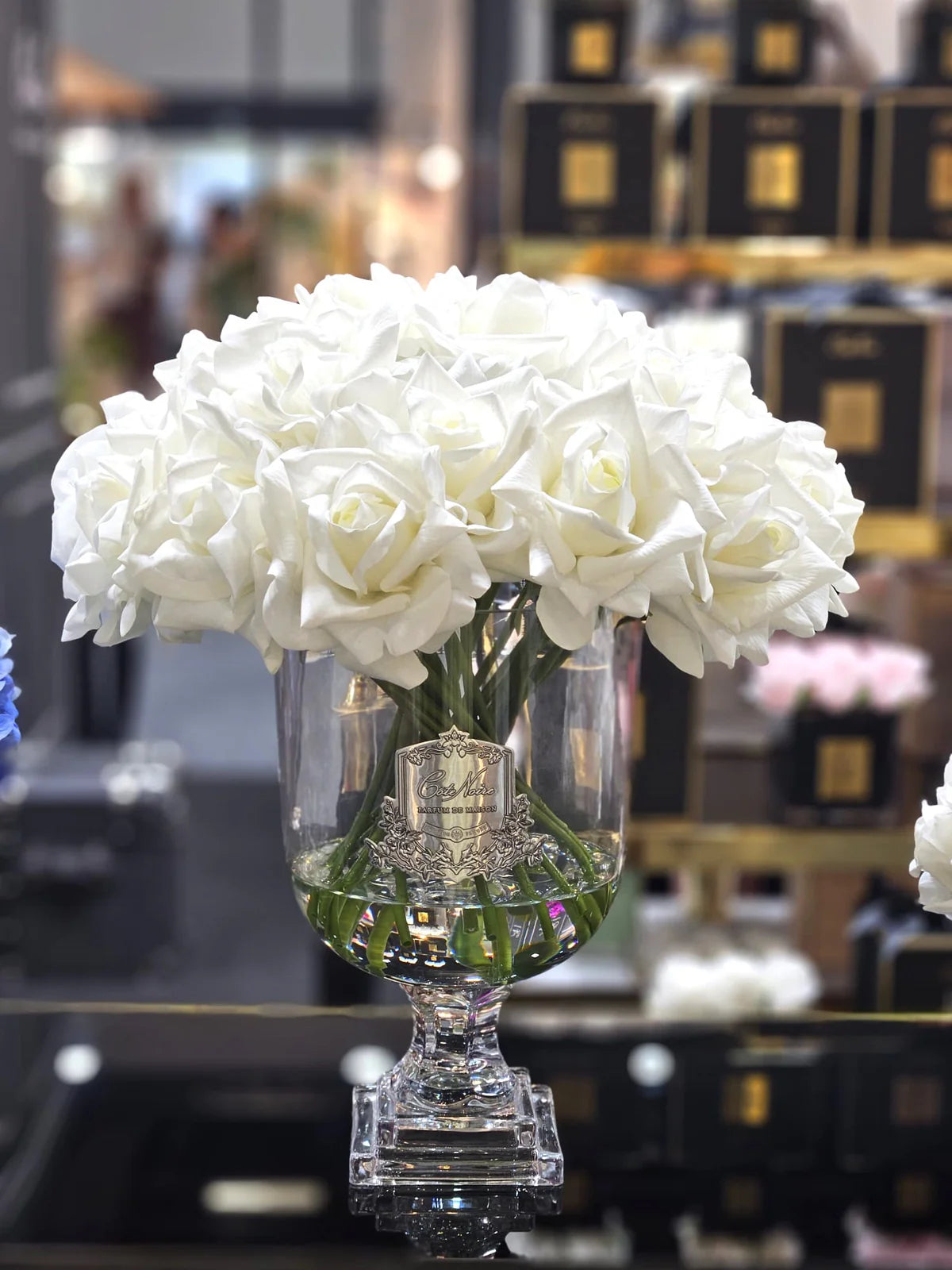 Bouquet versaille 37 roses blanche badge argent - Maison porcel  | Porcelaine