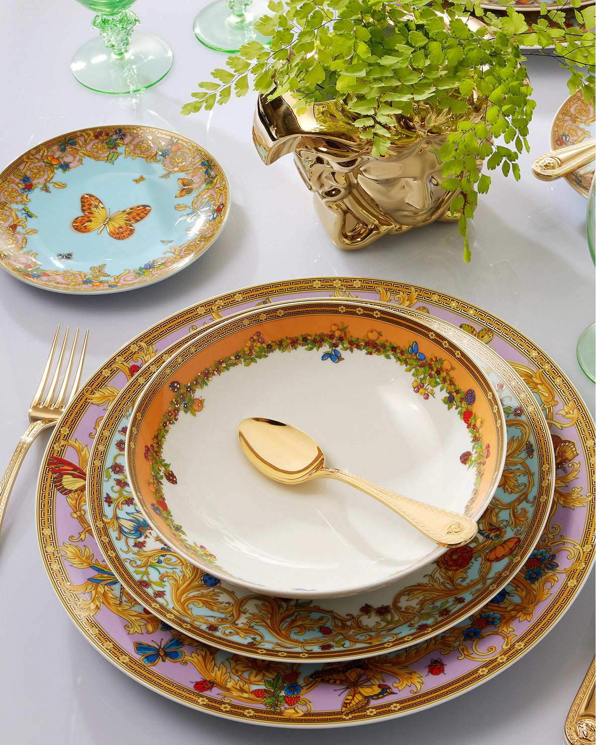 Assiette creuse en porcelaine - Le jardin de Versace