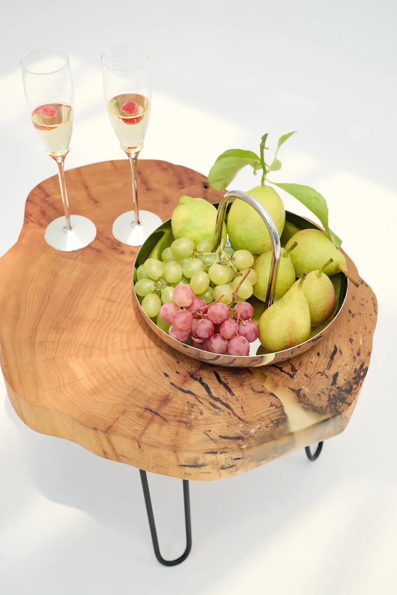 Coupe design en acier inoxydable – Élégance argentée