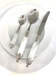 Couverts en acier inoxydable 18/10 effet argent brillant avec manches blanc nacré
